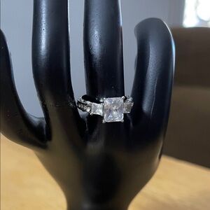 Elegant Silver Women's Ring